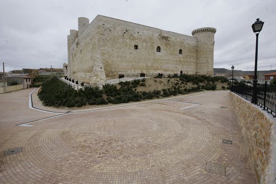 Castillo de Fuentes de Valdepero