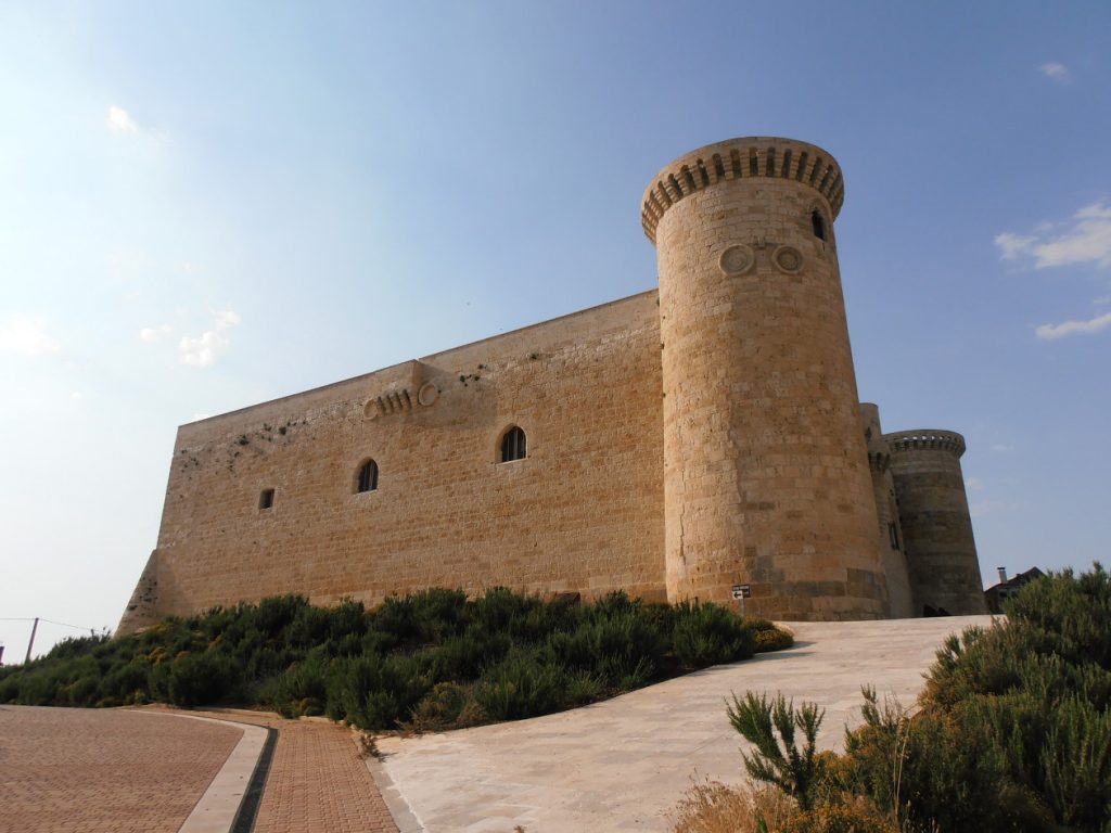 Castillo de Fuentes de Valdepero (web)