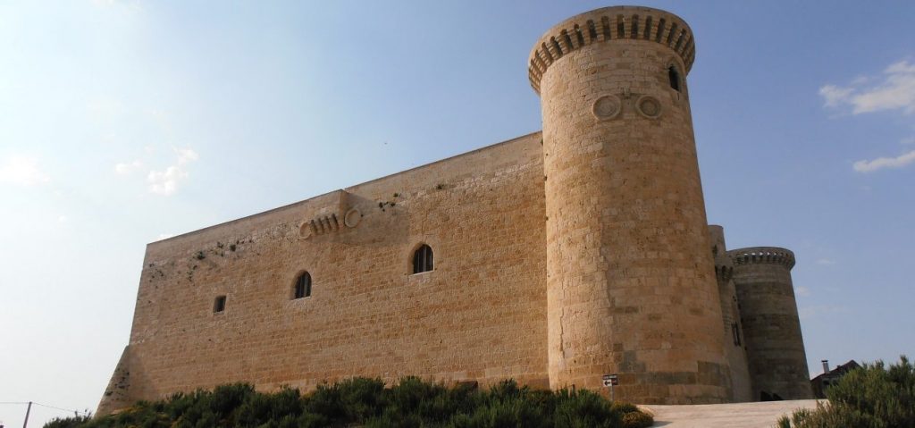 cropped-Castillo-de-Fuentes-de-Valdepero-web-1.jpg